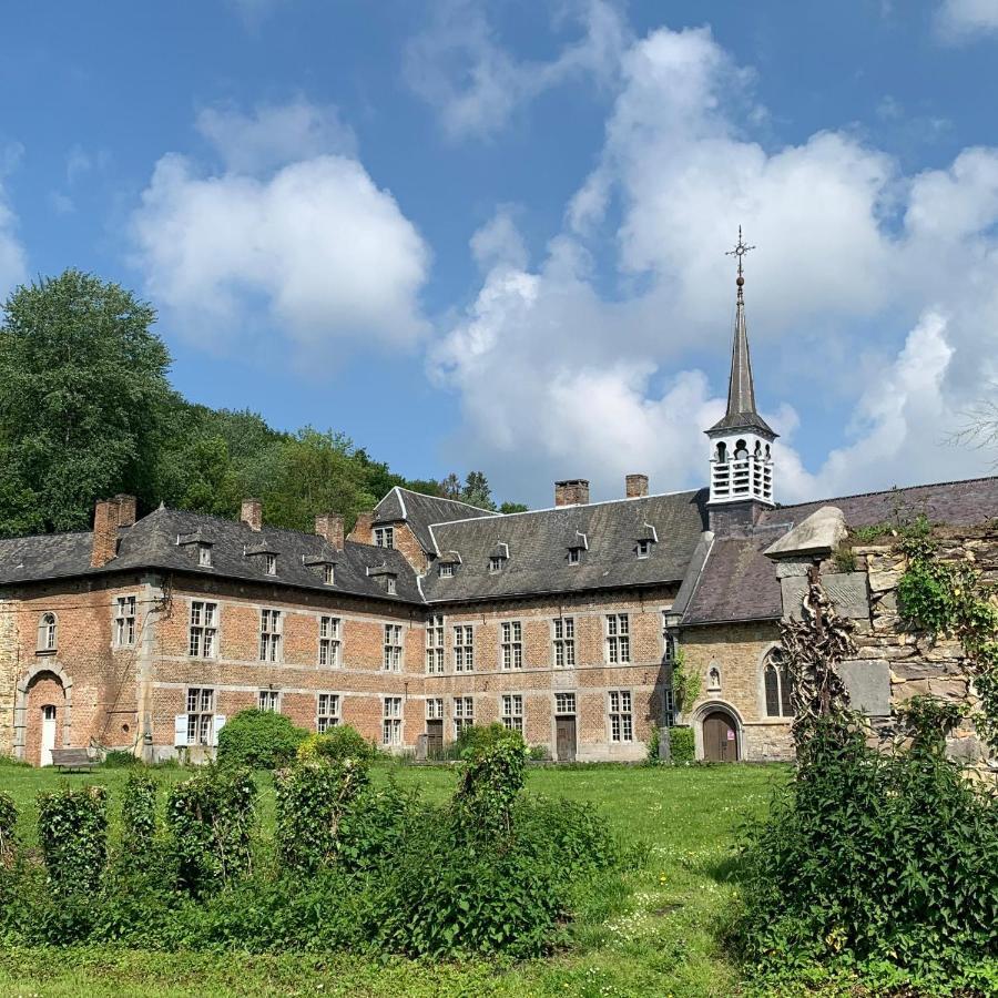 La Porterie De L'Abbaye De Marche Les Dames Namur Exteriör bild