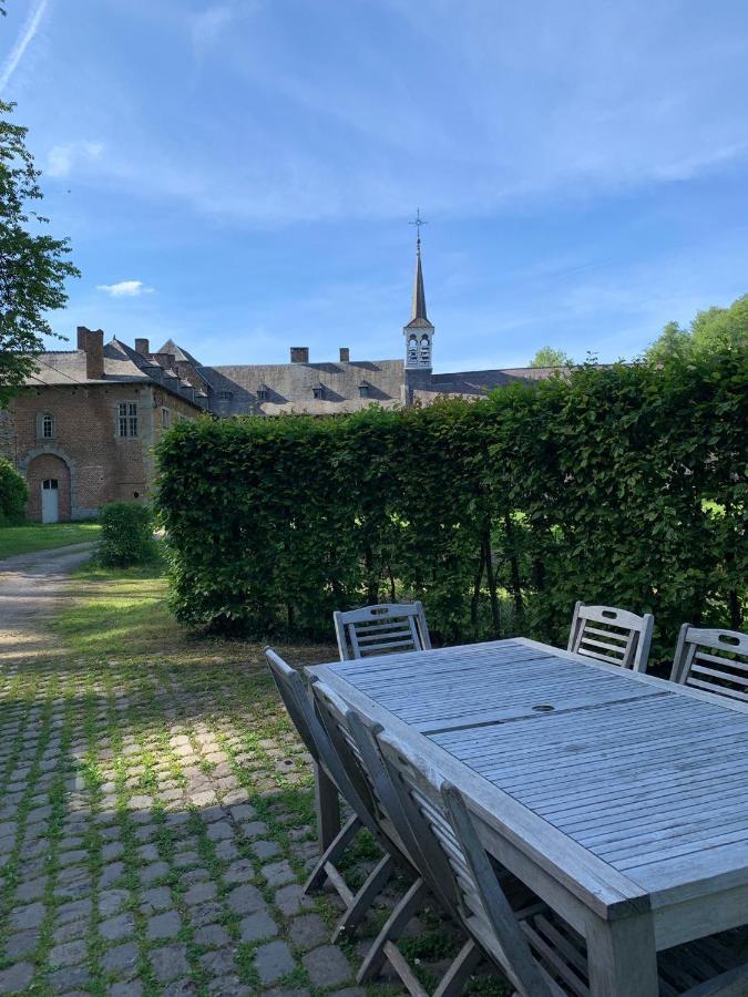 La Porterie De L'Abbaye De Marche Les Dames Namur Exteriör bild