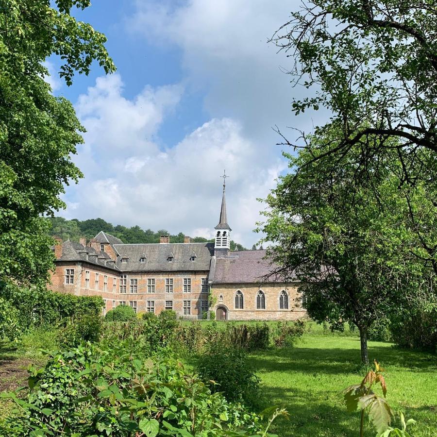 La Porterie De L'Abbaye De Marche Les Dames Namur Exteriör bild